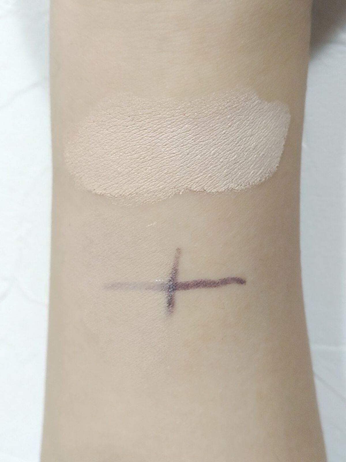 タトゥーウォータープルーフスカーコンシーラー/フォレンコス/リキッドコンシーラーを使ったクチコミ(3枚目)