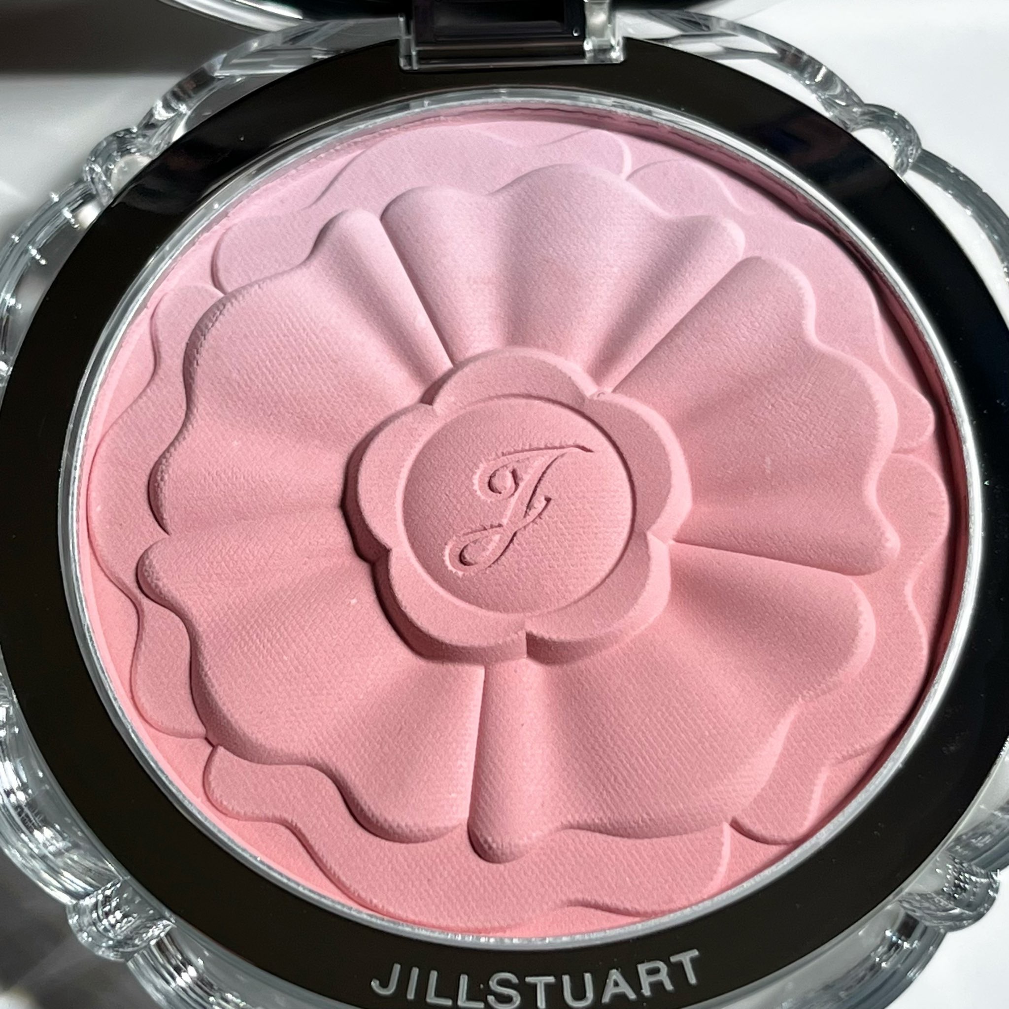 ジルスチュアート　パステルペタル ブラッシュ 02 baby tulip/JILL STUART/パウダーチークを使ったクチコミ（2枚目）