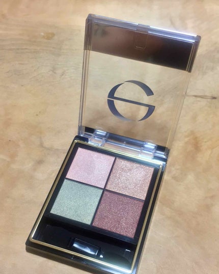 リアルクローズシャドウ/excel/アイシャドウパレットを使ったクチコミ(2枚目)