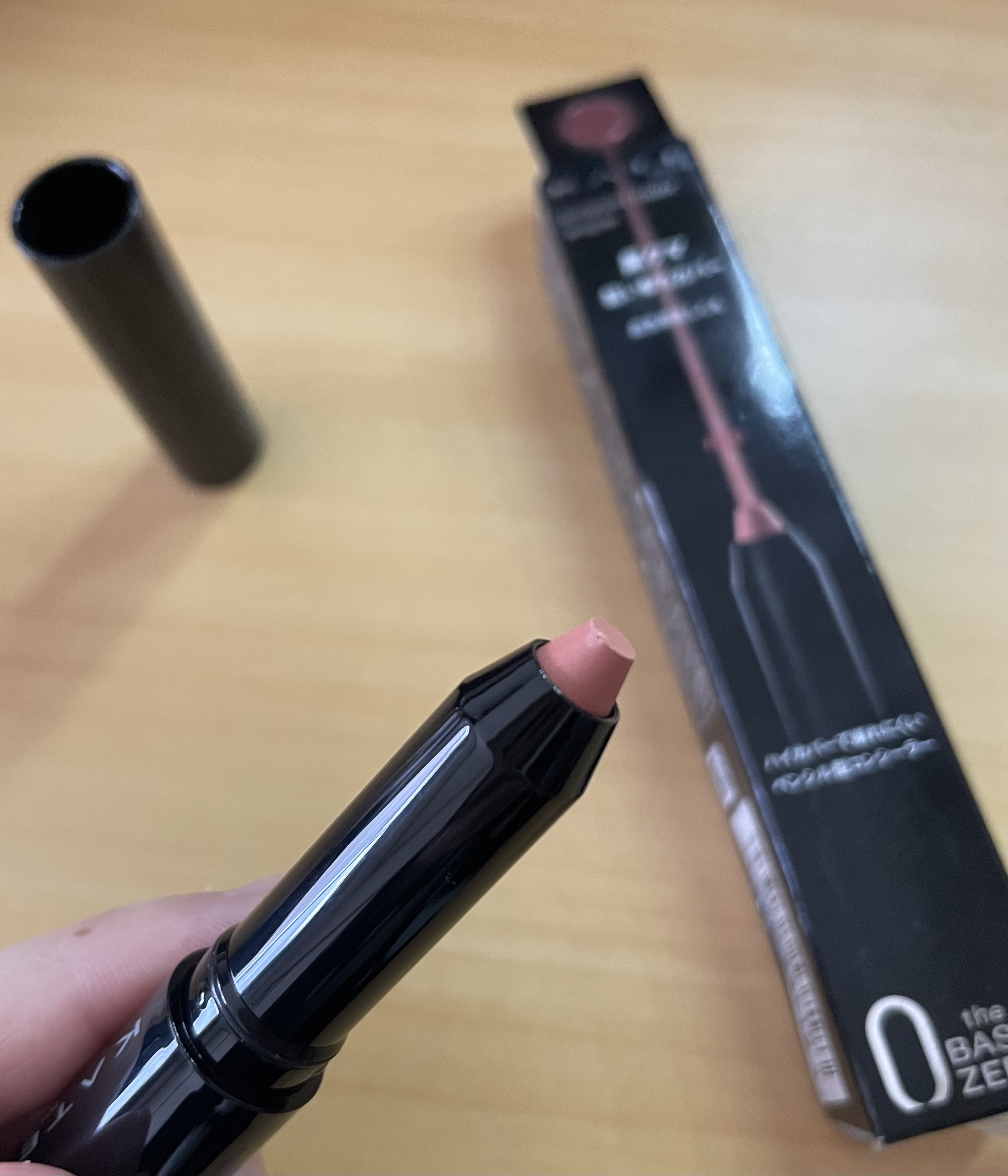 ピンポイントカラースナイパー/KATE/スティックコンシーラーを使ったクチコミ（2枚目）