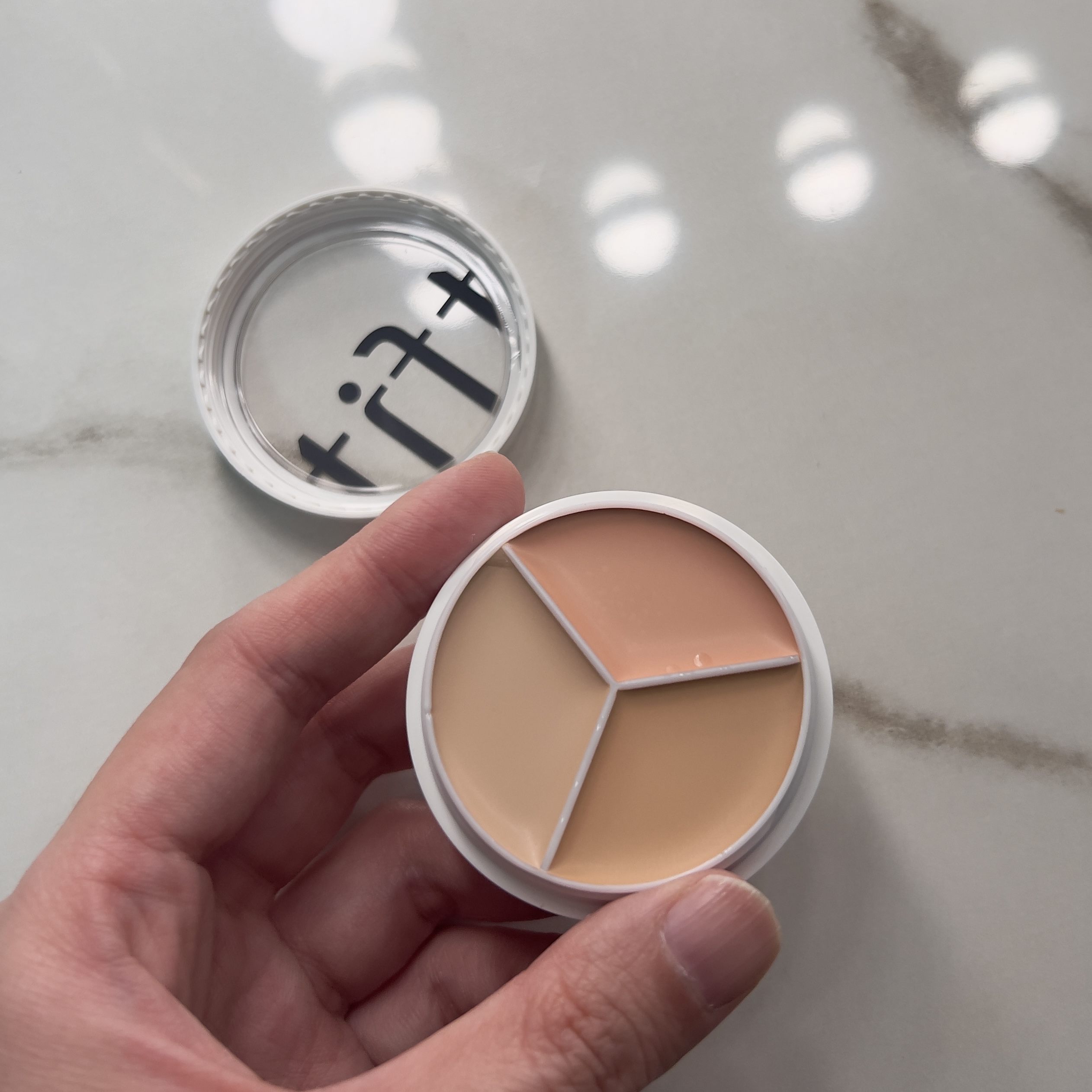 カバーアッププロコンシーラー/TFIT/パレットコンシーラーを使ったクチコミ（2枚目）