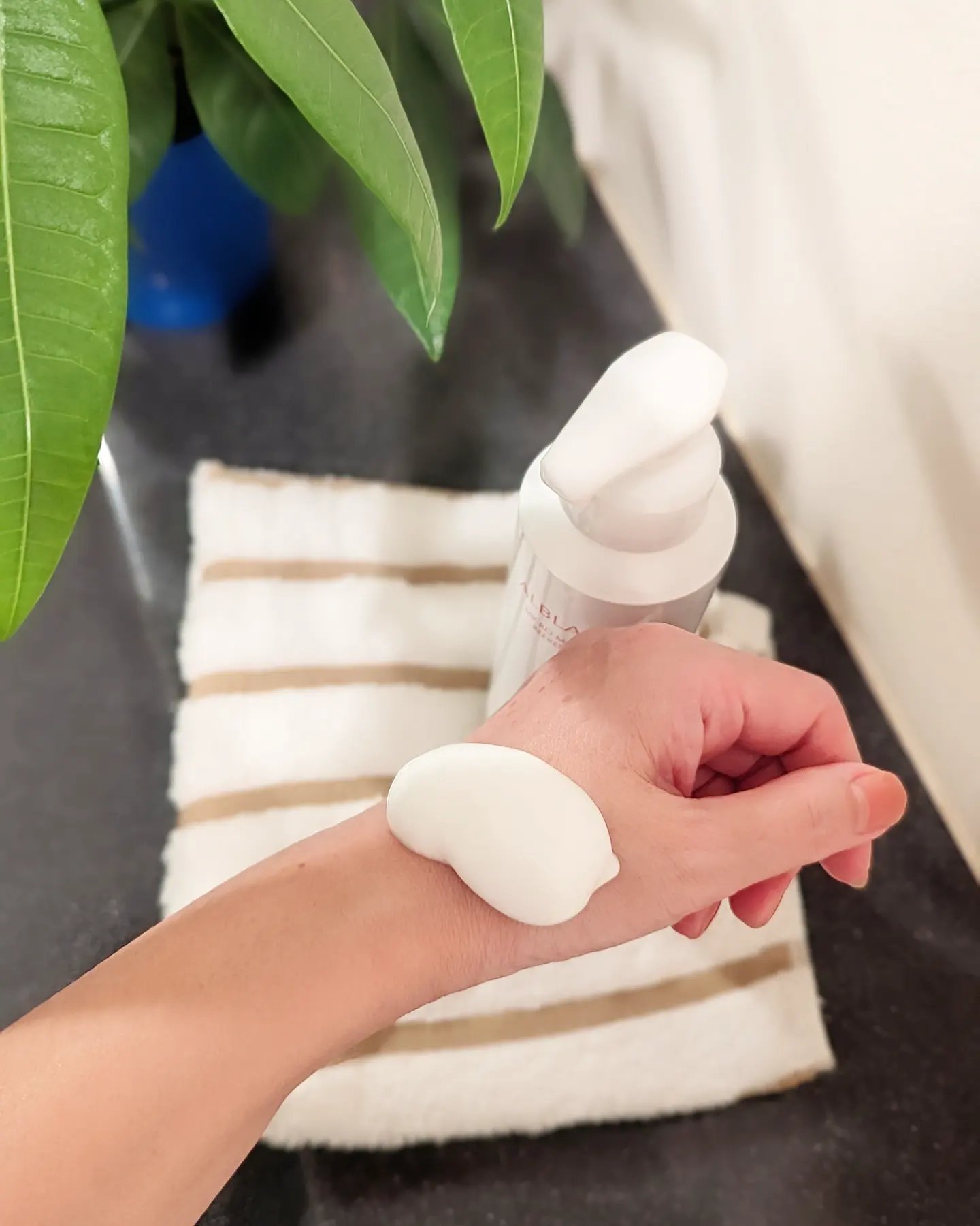 マイクロムース リフレッシャー/ALBLANC/泡洗顔を使ったクチコミ（2枚目）