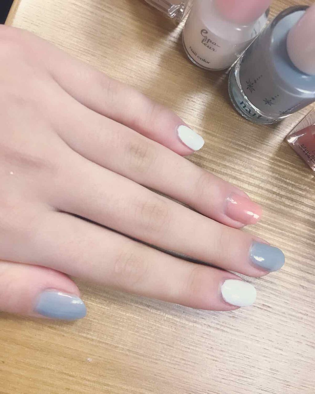 カラフルネイルズ ベースコート/キャンメイク/ネイルトップコートを使ったクチコミ(2枚目)