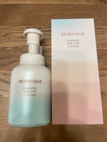 BENEFIQUE エッセンシャル ワンステップクレンズのクチコミ「BENEFIQUE
エッセンシャル ワンステップクレンズ
本体
✼••┈┈••✼••┈┈••✼.....」（1枚目）