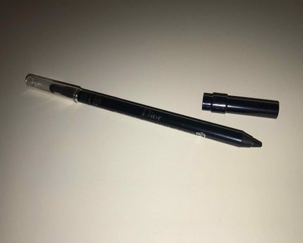 Dior 【旧】クレヨン アイライナー ウォータープルーフのクチコミ「#デパコス #ディオール
こちらのアイライナーは
目の際、粘膜を埋める用に買ったのですが
ウ.....」(1枚目)