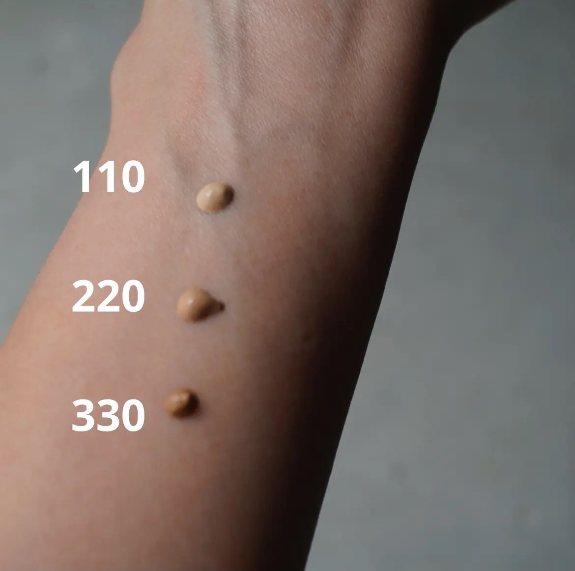 フィットミー リキッドファンデーション R/MAYBELLINE NEW YORK/リキッドファンデーションを使ったクチコミ（2枚目）