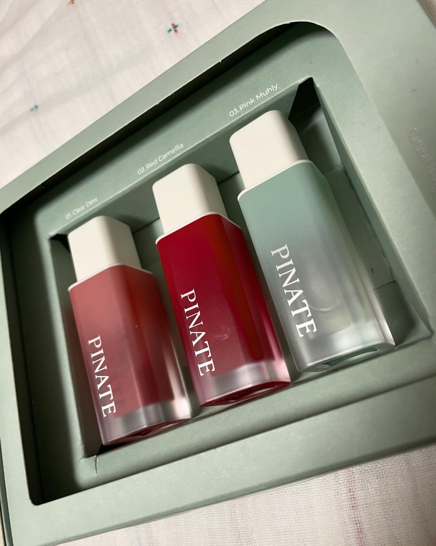 ナチュラルブルームリップオイルセラム 3色セット/PINATE/リップグロスを使ったクチコミ(6枚目)