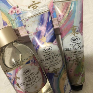 SABON シャワーオイル TOKYO CELEBRATIONのクチコミ「SABON TOKYO CELEBRATION✨
ボディミルク＆ハンドクリーム＆シャワーオイル.....」（1枚目）