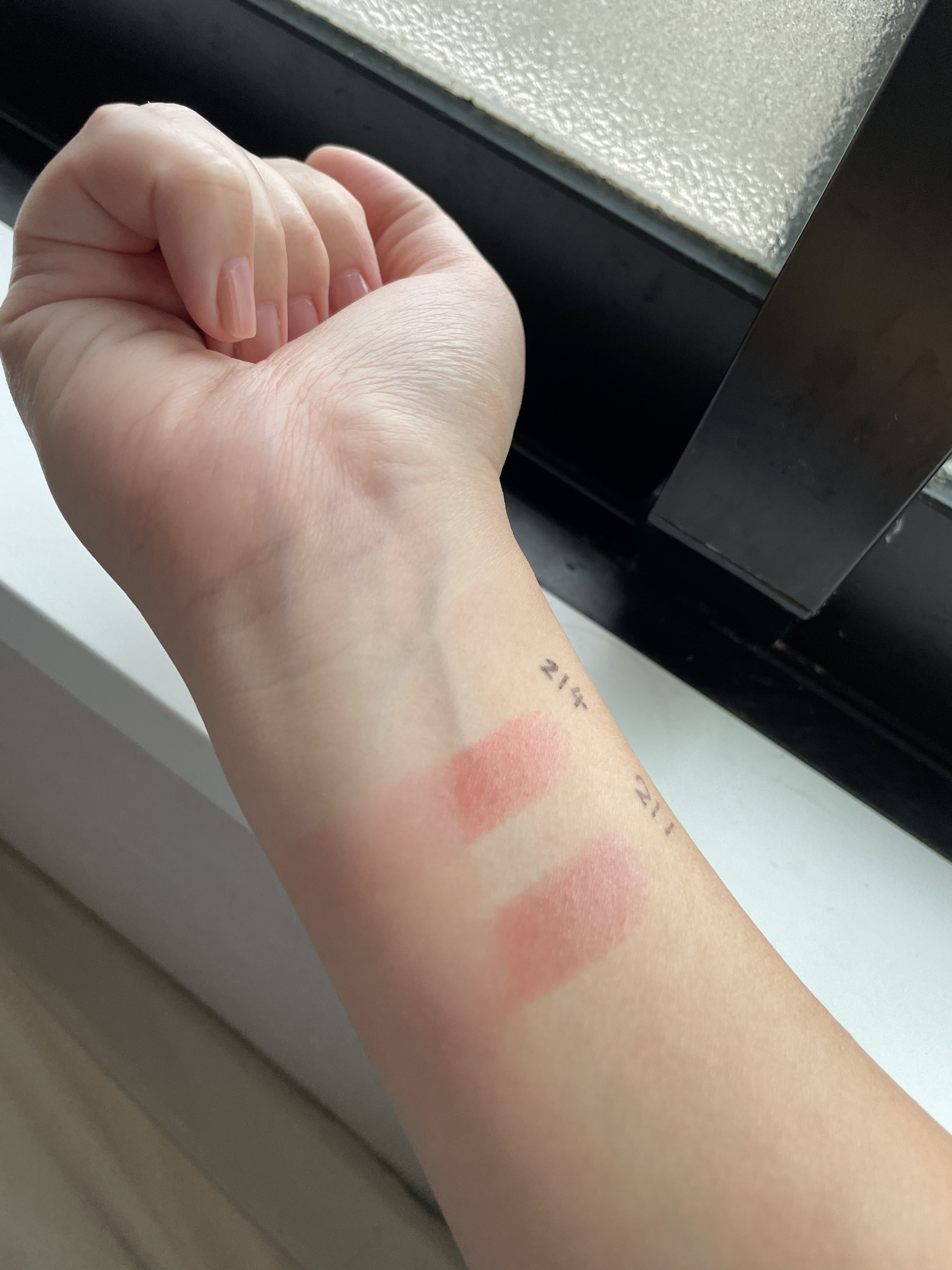 ボンディンググロウリップスティック/Laka/口紅を使ったクチコミ（3枚目）