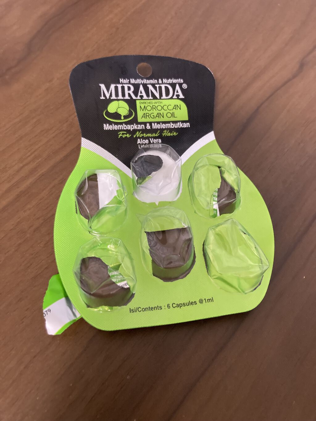 ヘアビタミン モイスチャーヘアオイル/MIRANDA/ヘアオイルを使ったクチコミ（1枚目）