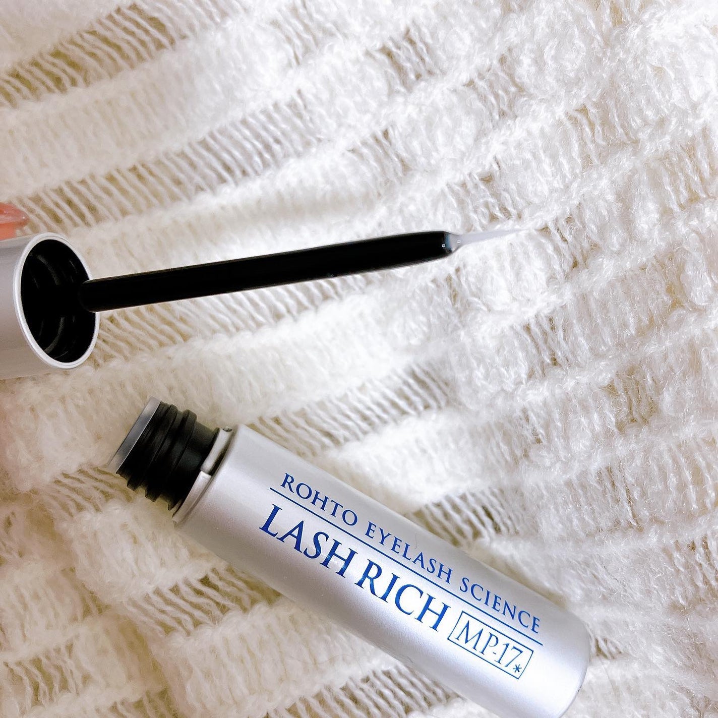 ラッシュリッチアイラッシュセラム/ロート製薬/まつげ美容液を使ったクチコミ(3枚目)