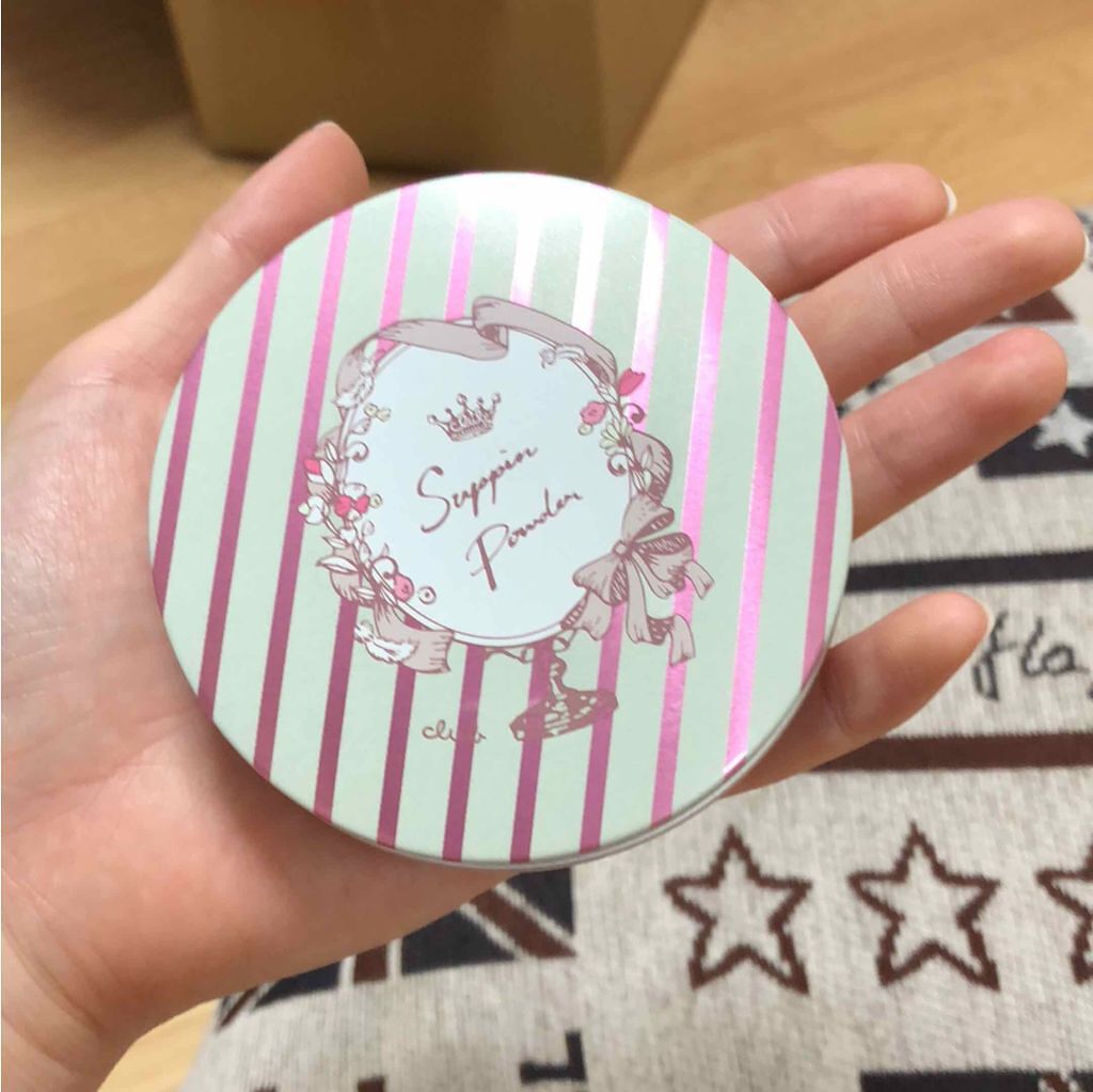 すっぴんパウダー ホワイトフローラルブーケの香り/クラブ/プレストパウダーを使ったクチコミ（1枚目）