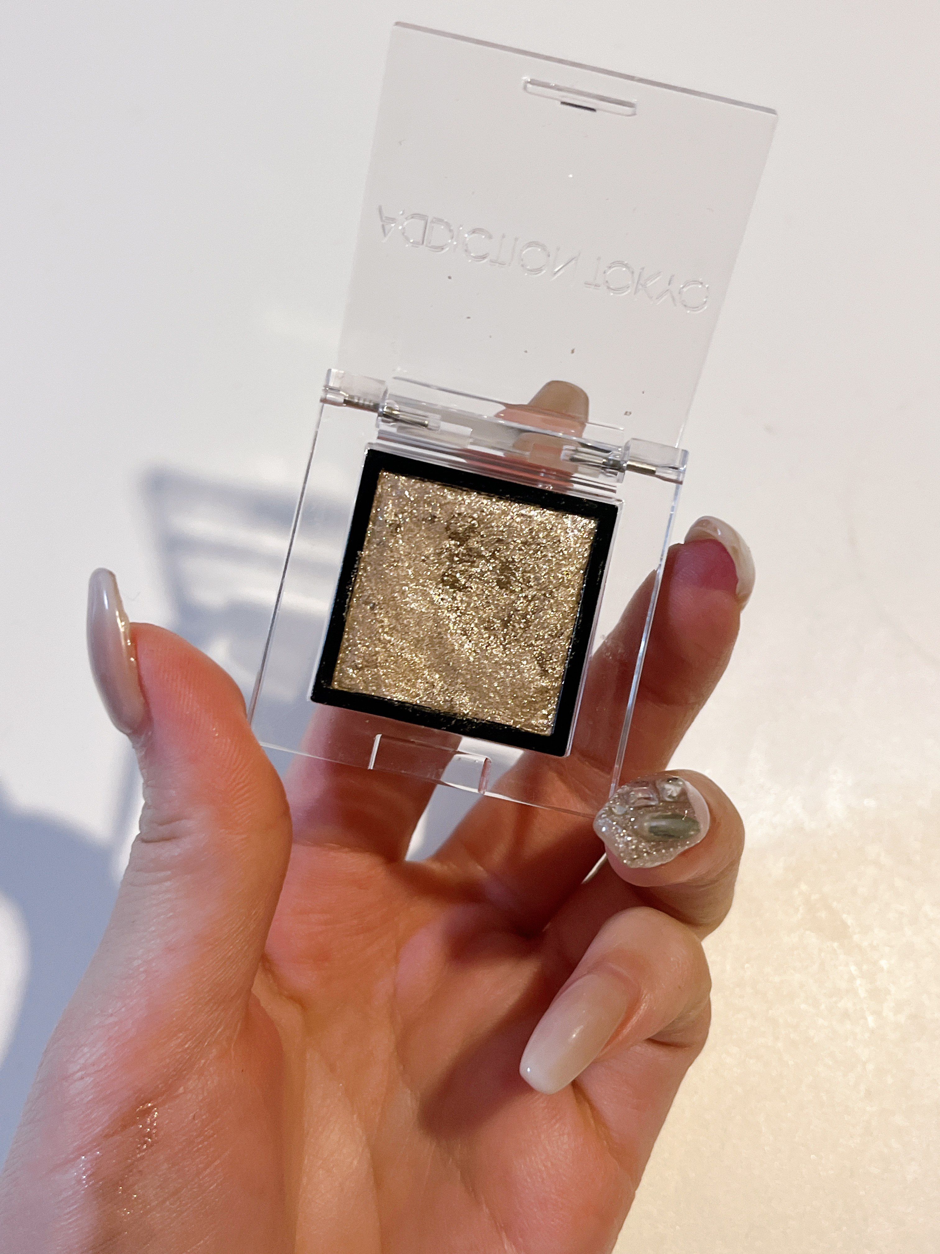 アディクション ザ アイシャドウ スパークル 004SP Mariage/ADDICTION/単色アイシャドウを使ったクチコミ（3枚目）