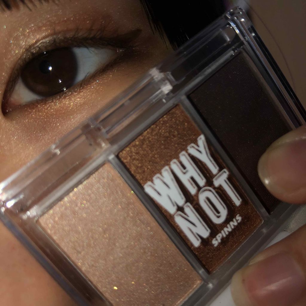 WHY NOT SPINNS 3色アイシャドウ ゴールド/DAISO/アイシャドウパレットを使ったクチコミ（1枚目）