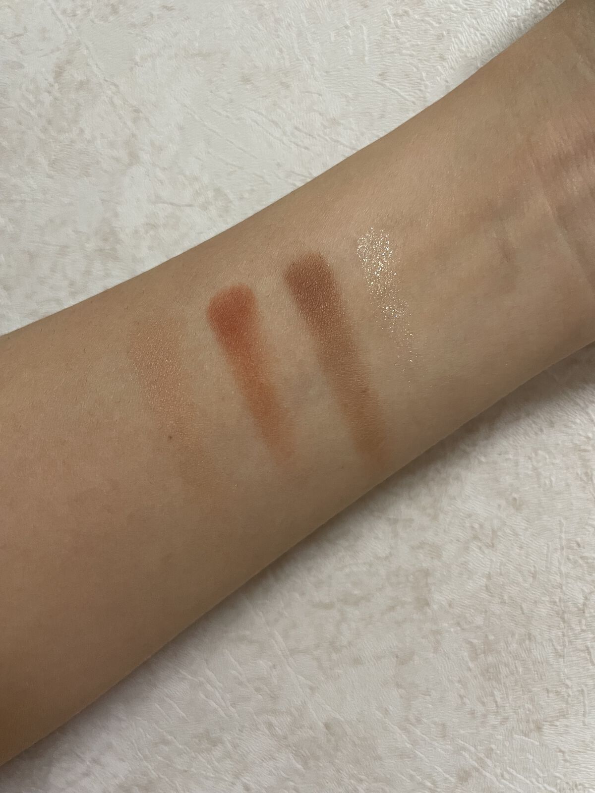 ジューシーラスティングティント/rom&nd/リップティントを使ったクチコミ（3枚目）