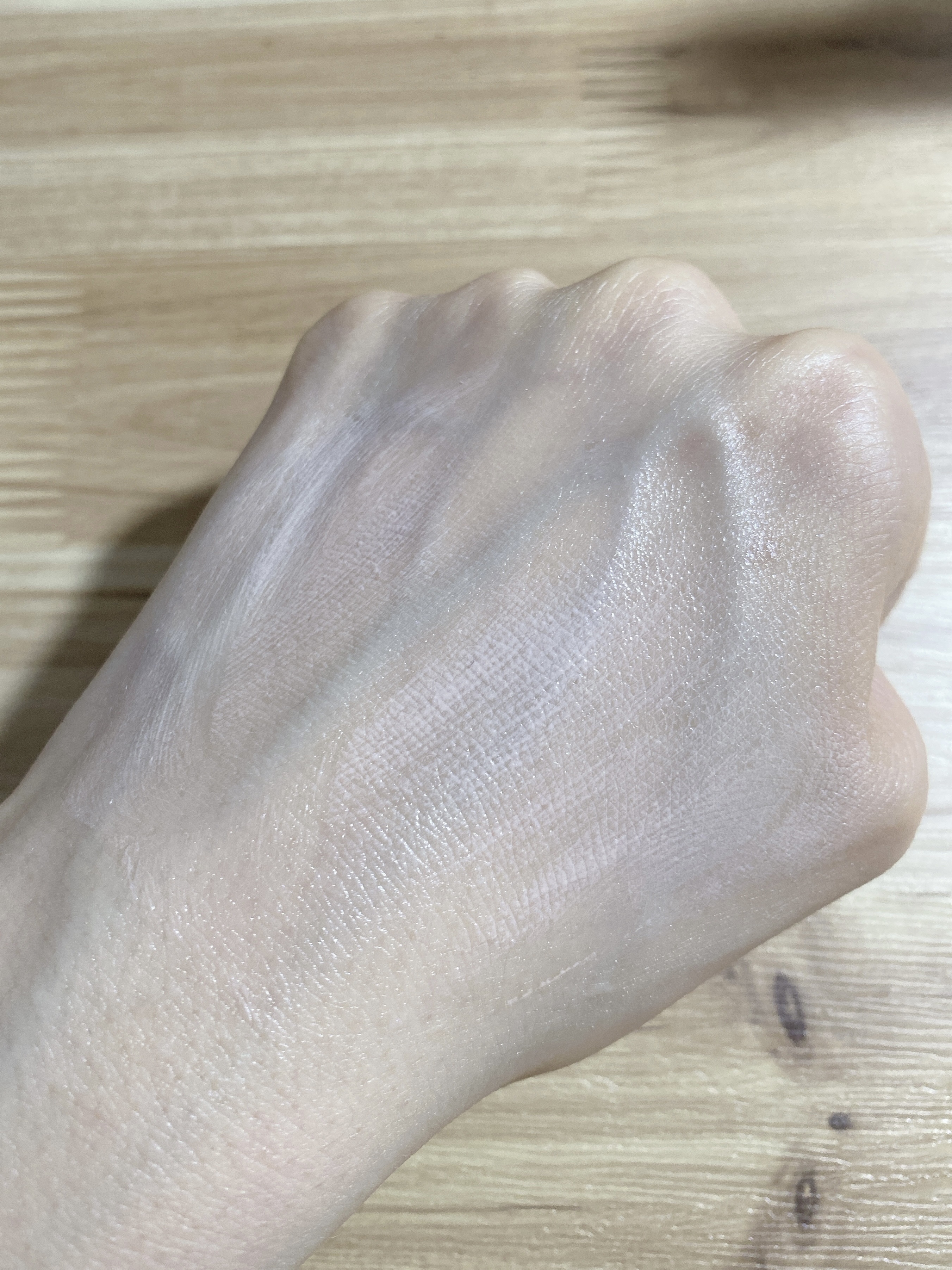 ミネラルインナートリートメントベース ピンクベージュ/エトヴォス/化粧下地を使ったクチコミ（3枚目）