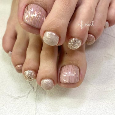 Natsumi◎nailist on LIPS 「footnail..#ネイル#ネイルデザイン#ネイルアート..」（1枚目）