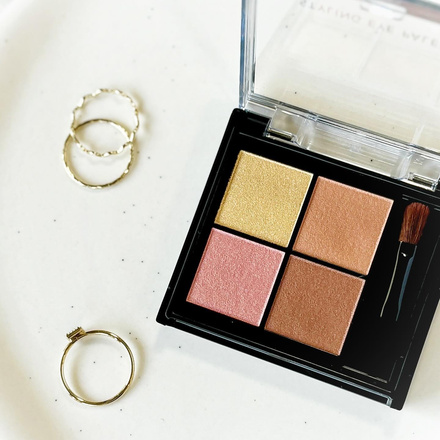 キスミー　フェルム　スタイリングアイパレット 02 アプリコットビジュー/キスミー フェルム/アイシャドウパレットを使ったクチコミ（3枚目）