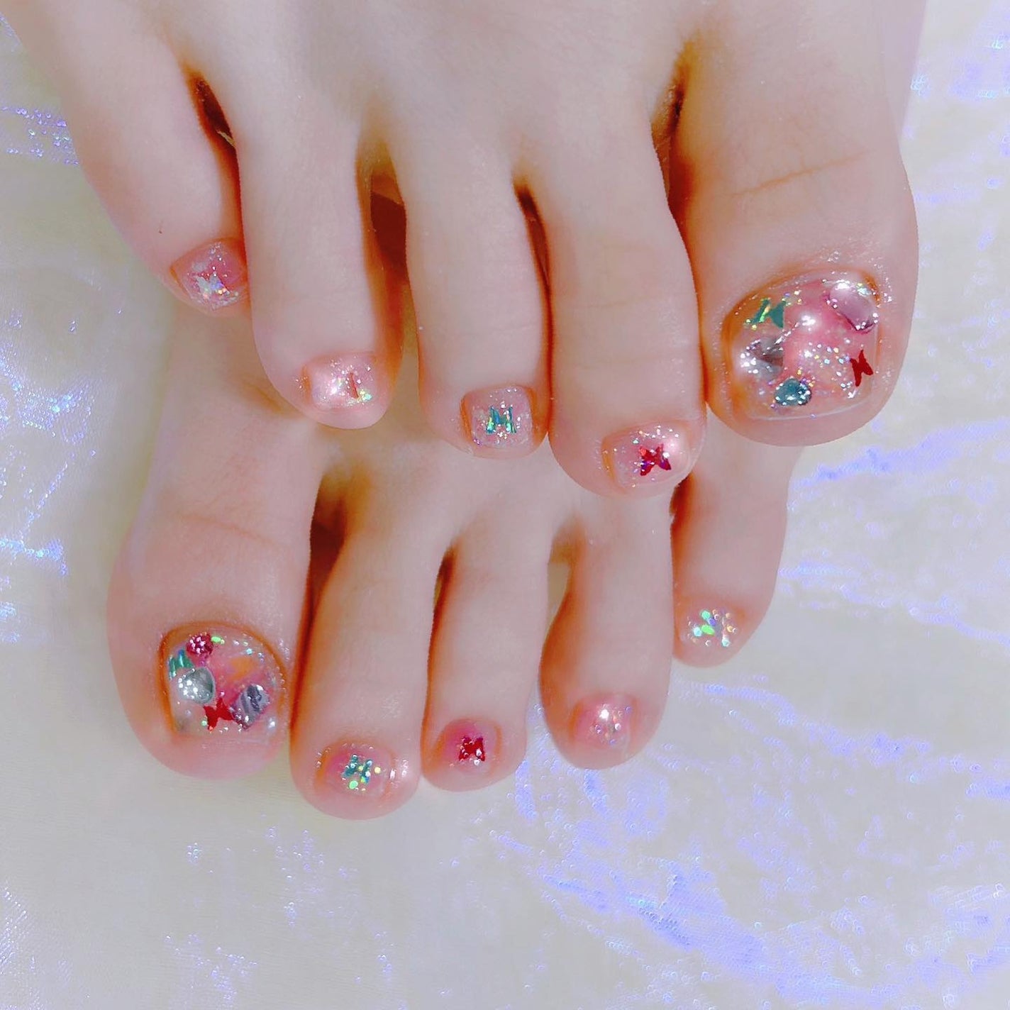 なかやまちえこ on LIPS 「おもちゃ箱ネイル💅⠀⠀@kurebayashiiiちゃん⠀⠀施..」(2枚目)