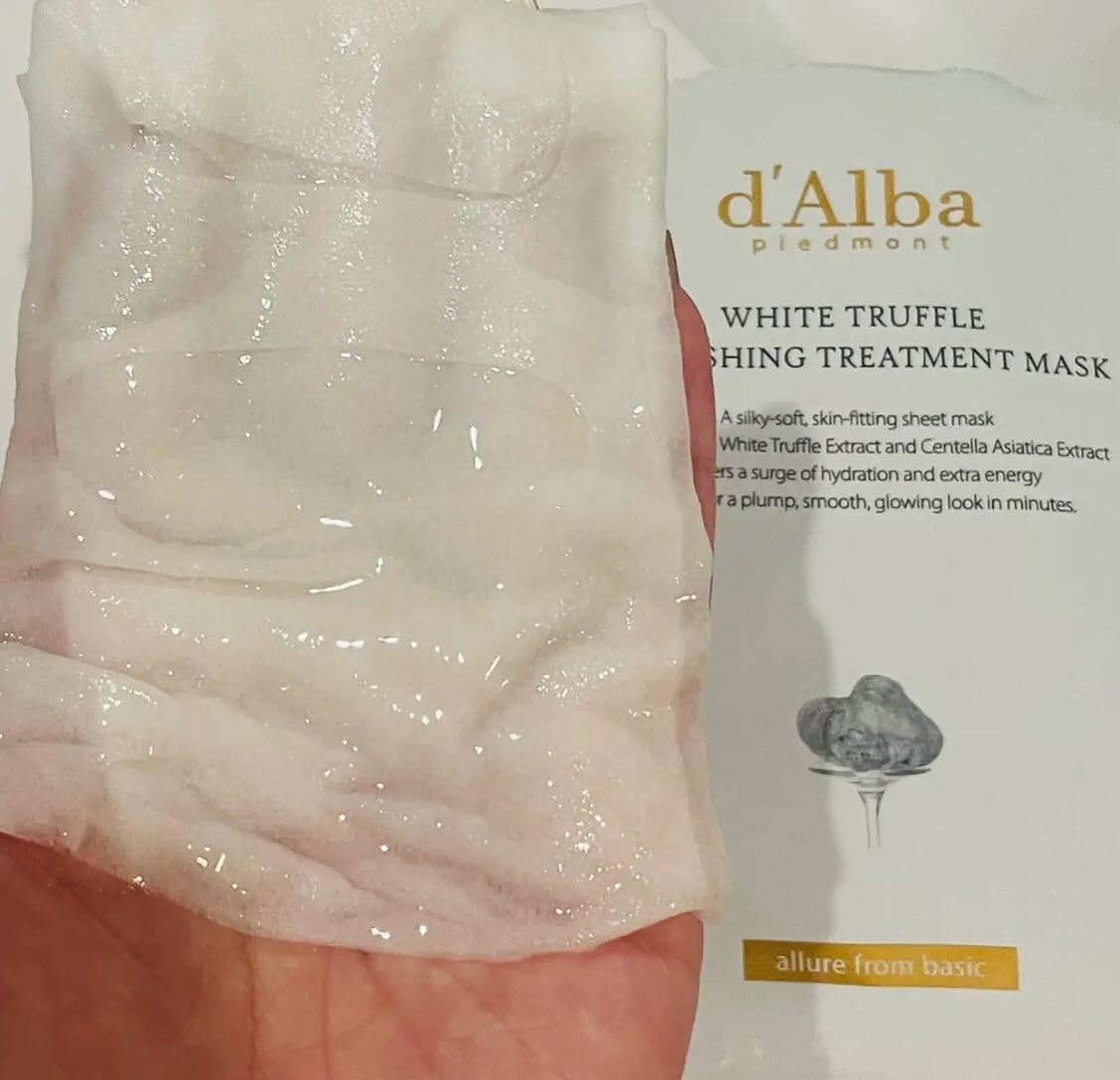 Bchan on LIPS 「d’Albaのシートマスク、インテンシブリフテンションマスクと..」(3枚目)