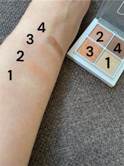 らみこ♡フォロバします on LIPS 「【使った商品】THEアイパレ 【色味】01本命のブラウン【ラメ..」(2枚目)