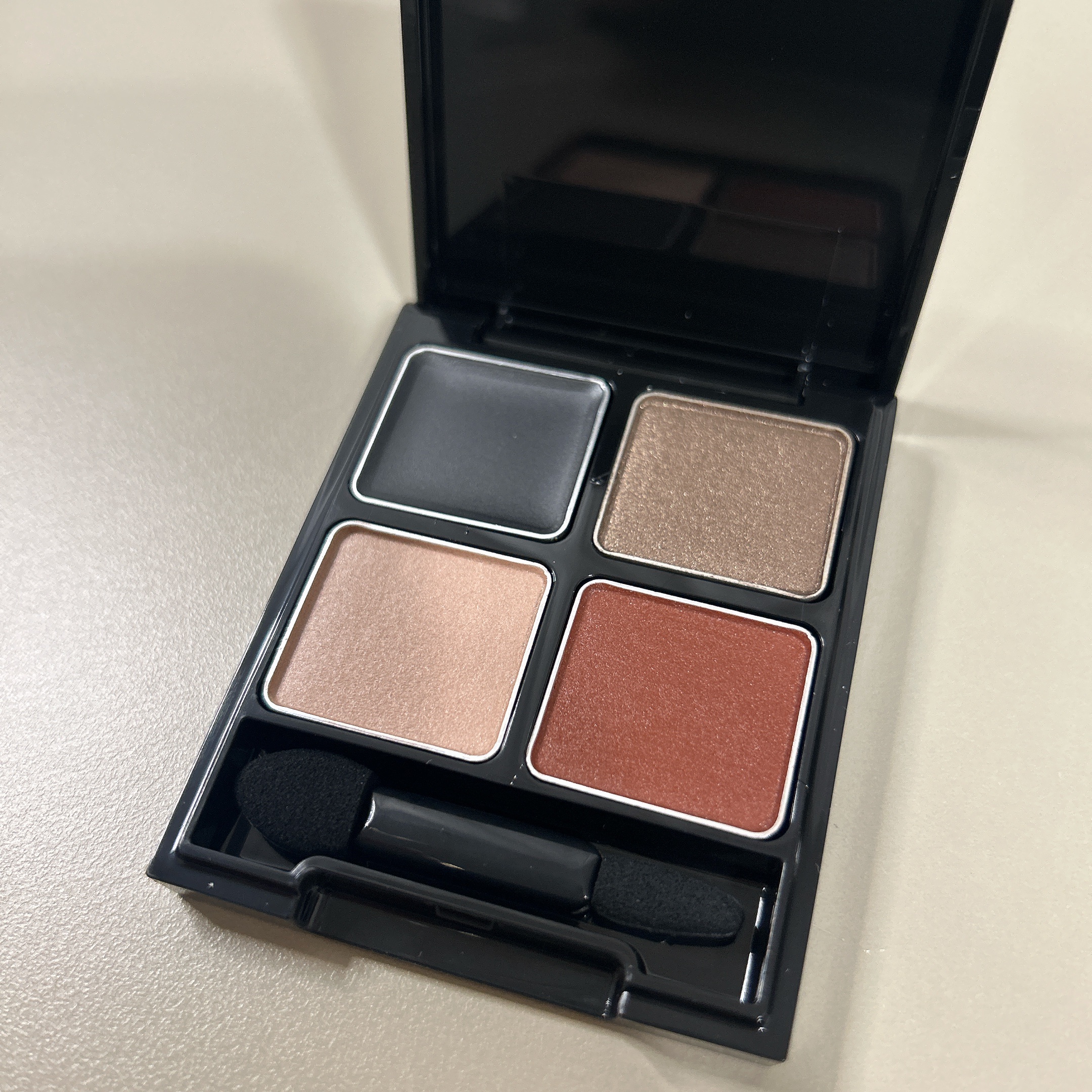 ケイト ザ アイカラー SG610（Web限定）/KATE/単色アイシャドウを使ったクチコミ（3枚目）