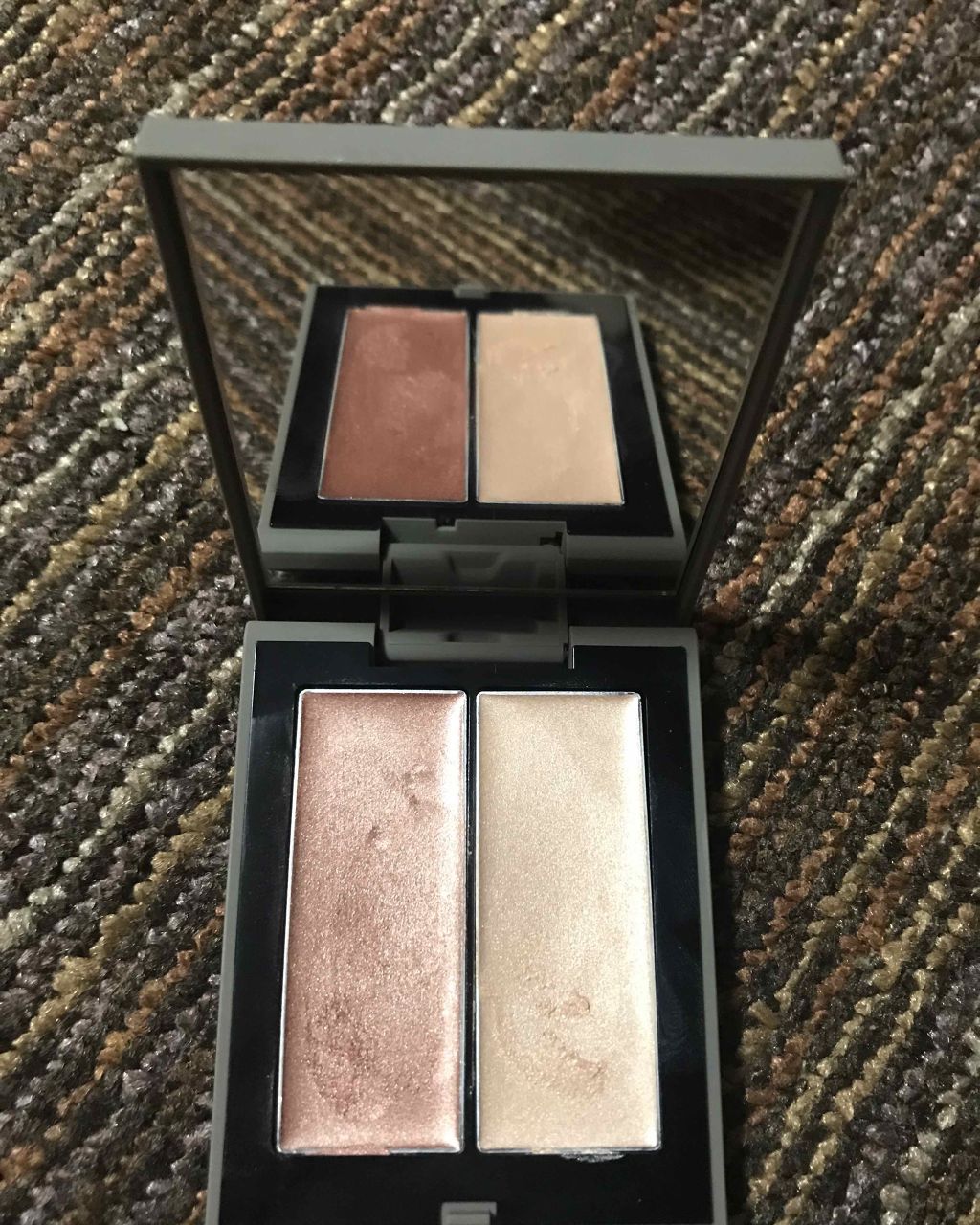 THREE シマリング グロー デュオ/THREE/クリームハイライトを使ったクチコミ（2枚目）