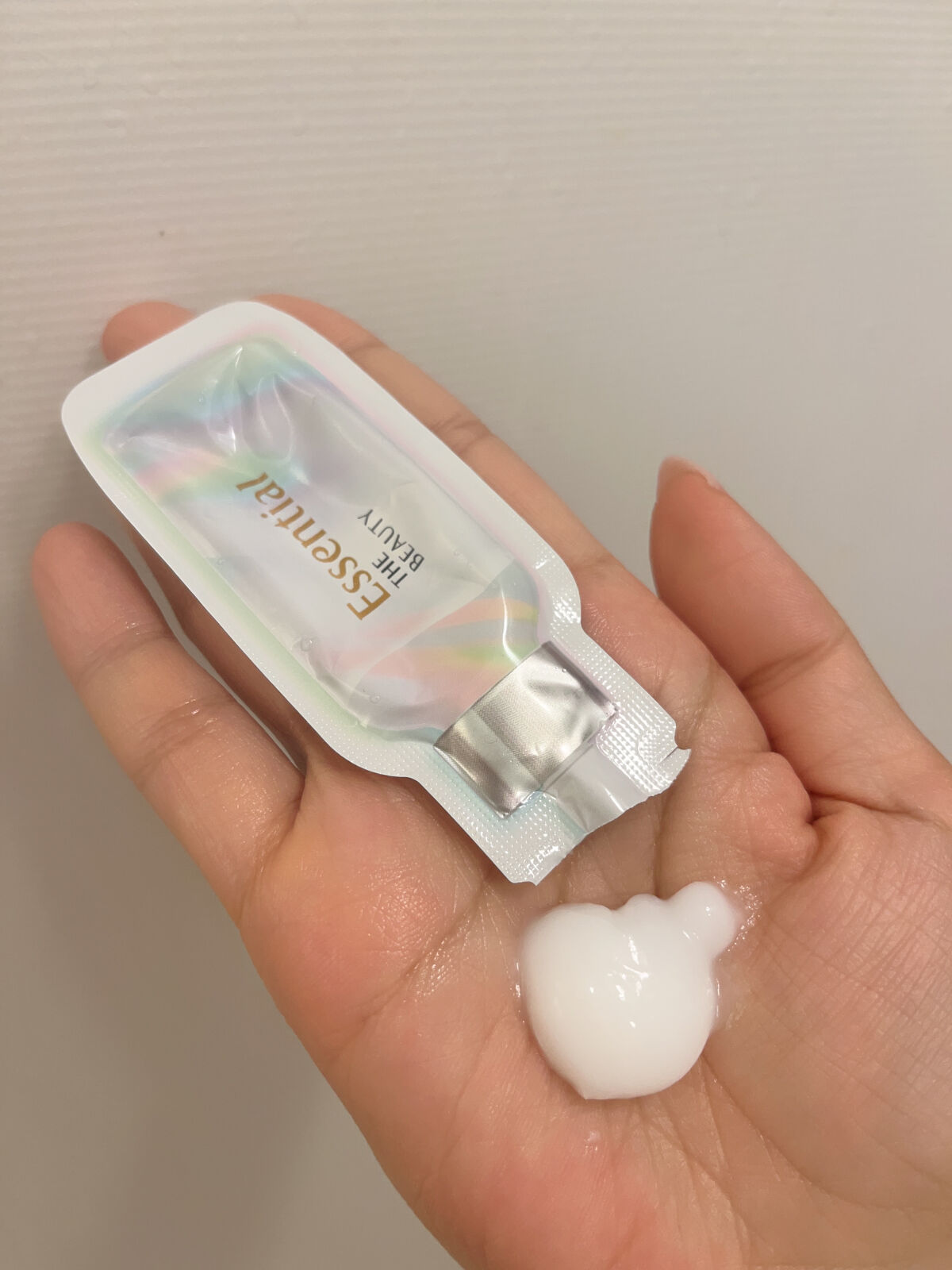 ザビューティ うるツヤチャージヘアパック/エッセンシャル/ヘアマスク・ヘアパックを使ったクチコミ（3枚目）