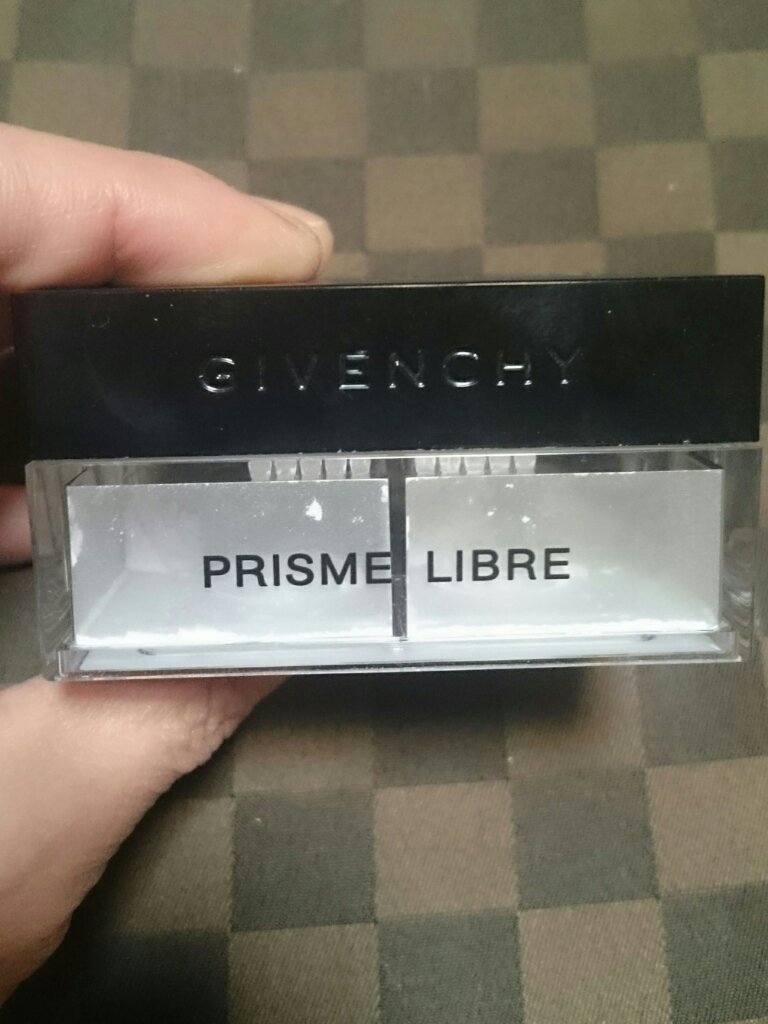 プリズム・リーブル/GIVENCHY/ルースパウダーを使ったクチコミ（2枚目）