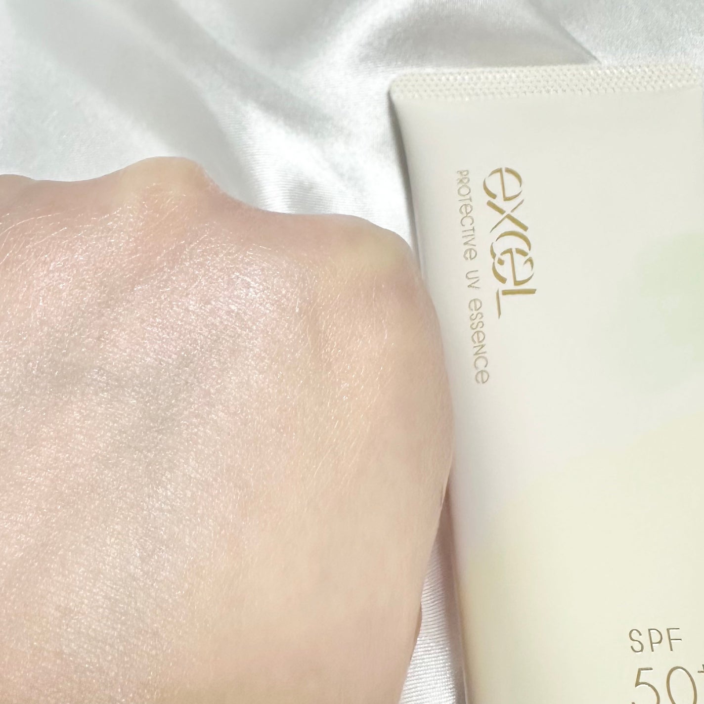 プロテクティブ UVエッセンス/excel/日焼け止めローションを使ったクチコミ(4枚目)