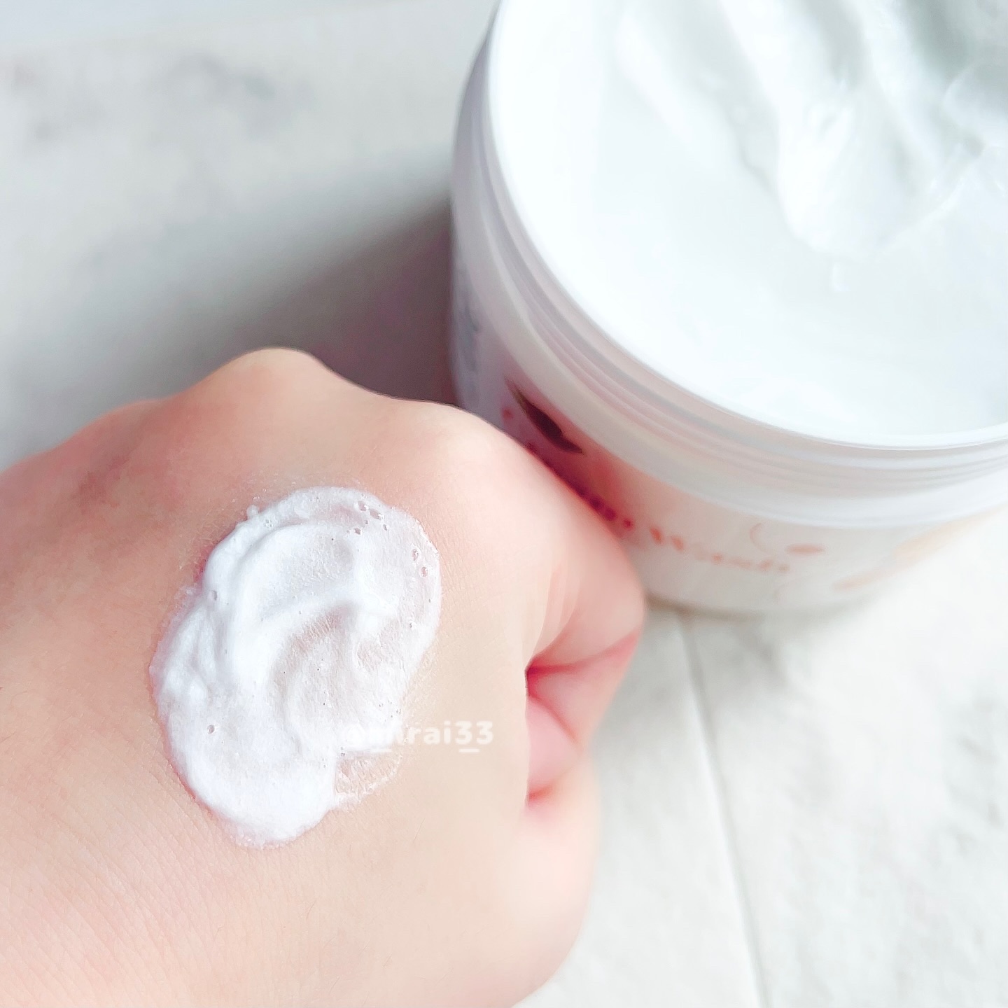 ダヴ クリームボディウォッシュ ジョイアスグロウ/ダヴ/ボディソープを使ったクチコミ（2枚目）