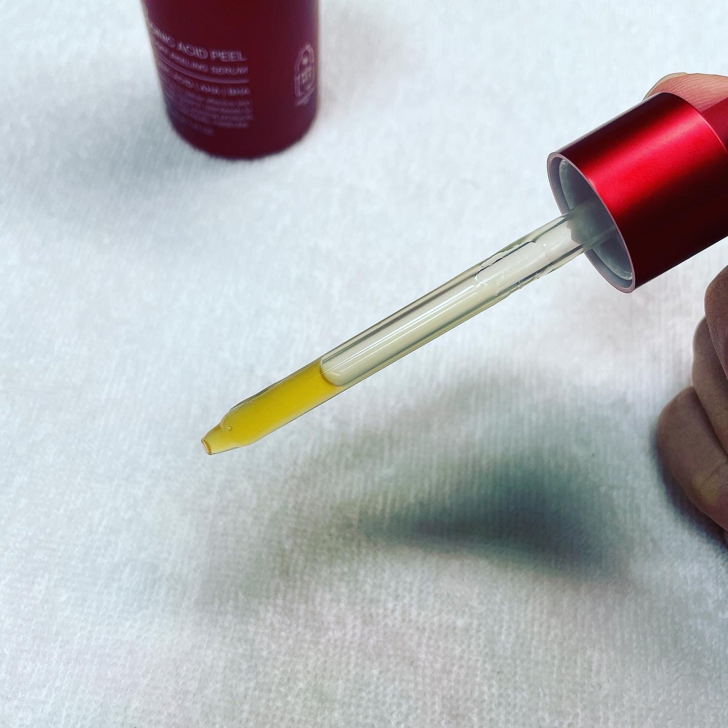 レッドアクネピーリングセラム/MEDICUBE/美容液を使ったクチコミ(3枚目)