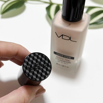 カバーステイン パーフェクティング ファンデーション/VDL/リキッドファンデーションを使ったクチコミ(6枚目)