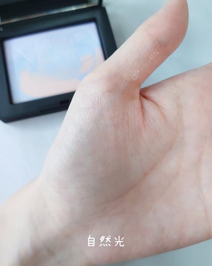 Rei on LIPS 「☆コスメNARS【ライトリフレクティングプリズマティックパウダ..」(4枚目)