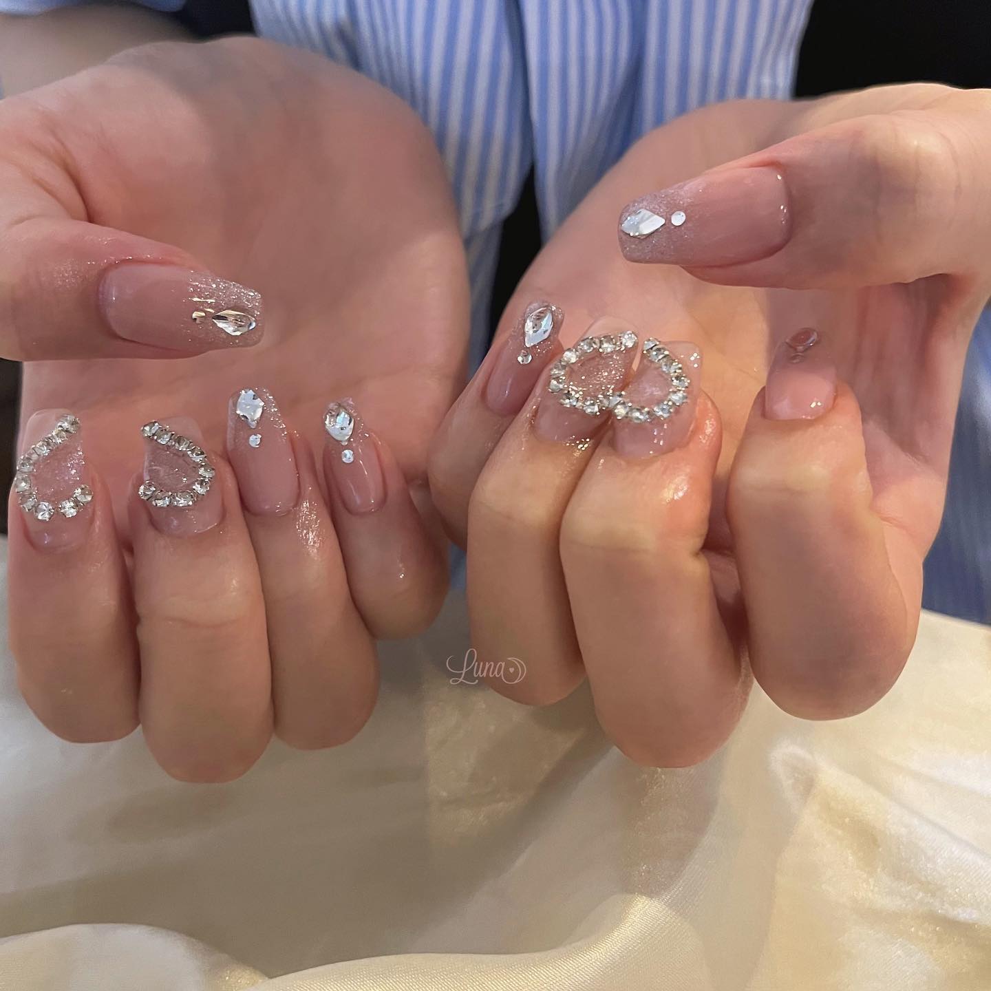 #ジェルネイル,#ワンカラーネイル,#ニュアンスネイル,#うるうるネイル,#ちゅるんネイル,#シンプルネイル,#パーツネイル,#透け感ネイル,#クリアネイル,#ぷっくりネイル,#ちぐはぐネイル,#韓国ネイル,#きらきらネイル,#うるつやネイル,#フレンチガーリーネイル,#ラメグラネイル,#ピンクネイル,#ワンホンネイルのネイルデザイン