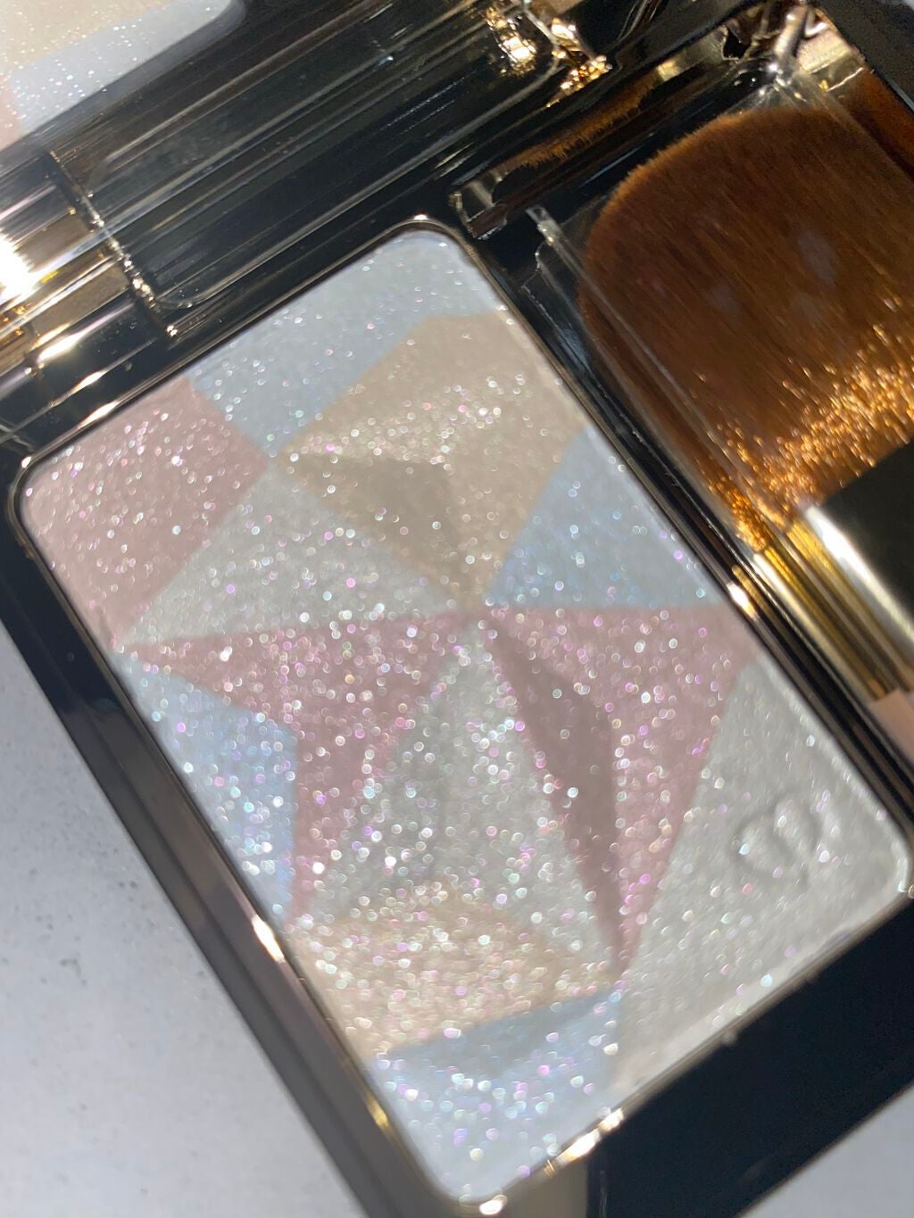 クレ・ド・ポー ボーテ レオスールデクラ/クレ・ド・ポー ボーテ/パウダーハイライトを使ったクチコミ(2枚目)