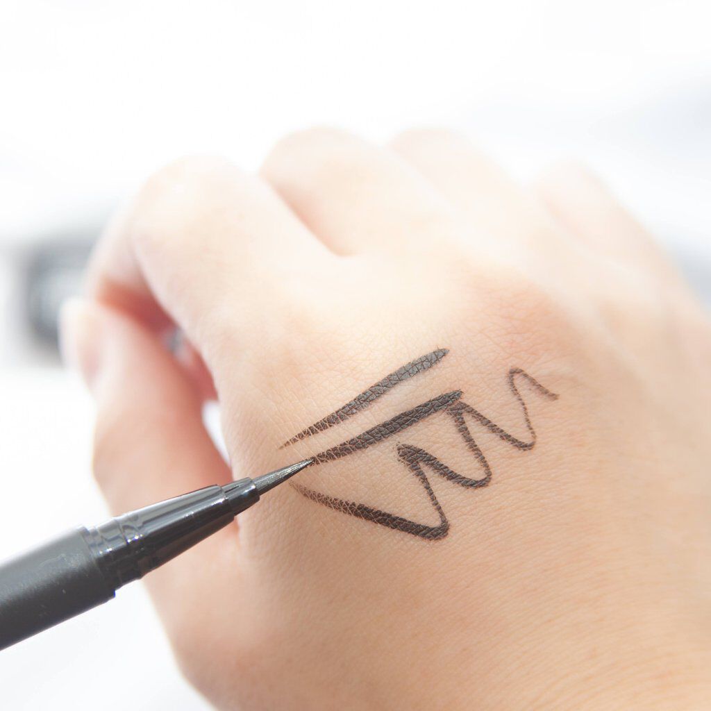 スーパープルーフフィッテイングブラシアイライナー/COSNORI/ペンシルアイライナーを使ったクチコミ(3枚目)