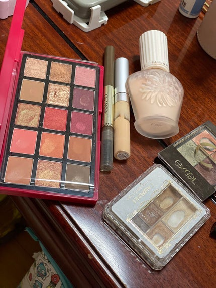 リアルクローズシャドウ/excel/アイシャドウパレットを使ったクチコミ(3枚目)