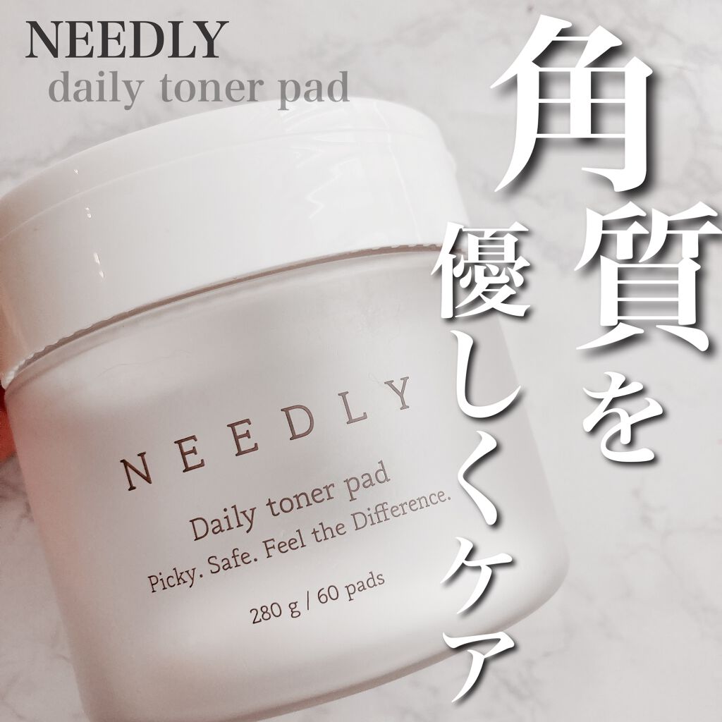 今まで使った中でも
1番大きいサイズ感のトナーパッドです🙆‍♀️

パッドには液がヒタヒタなので
しっかり潤います✨

✴︎
NEEDLY
デイリートナーパッド
✴︎

韓国のスキンケアブランドNEEDLYの
拭き取りトナーパッドです◎
