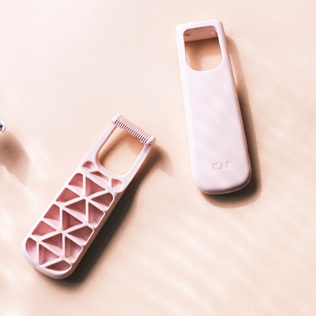 FEMINICARE BPMT-2B 音波振動カミソリ デリケートゾーン用/貝印/シェーバーを使ったクチコミ（3枚目）