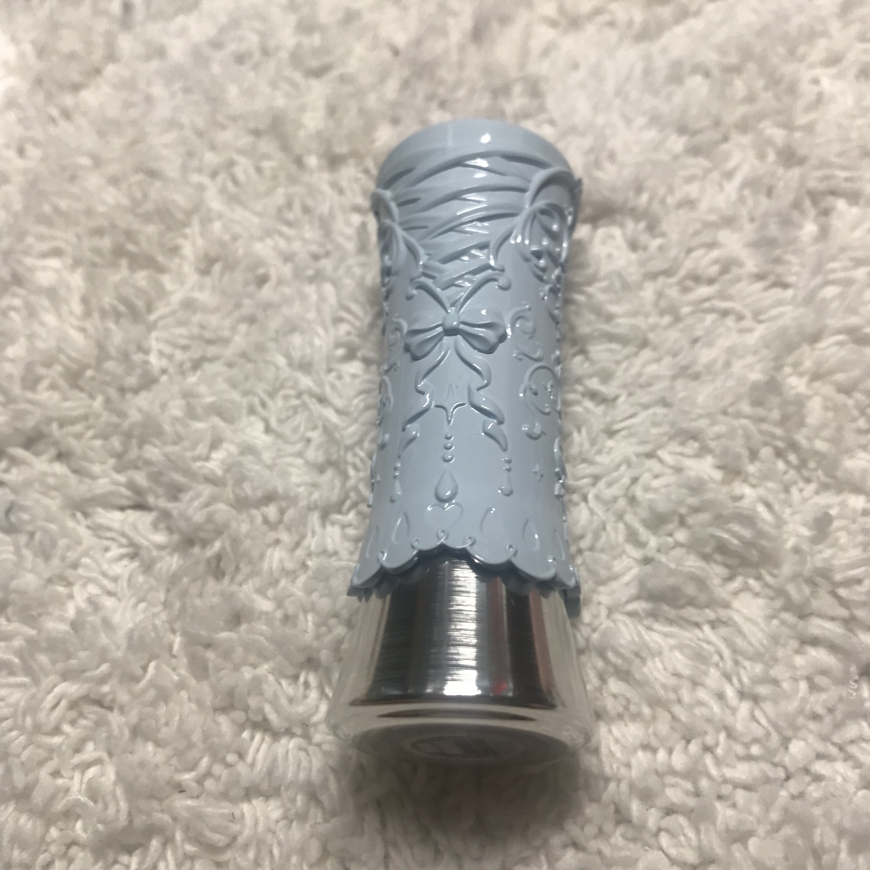 スワンバレエシリーズ シャイニングスティック B04 Silver Moon/FlowerKnows/口紅を使ったクチコミ（2枚目）