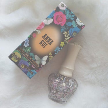 ❁﻿ANNA SUI ネイルカラー トッパー 311❁﻿

デパコスのネイルカラーは初めて、、💗

とてもキラキラしててかわいい！！！*°
カラーの上に塗るだけでいつもと違う印象になってとても良い🐯◎！