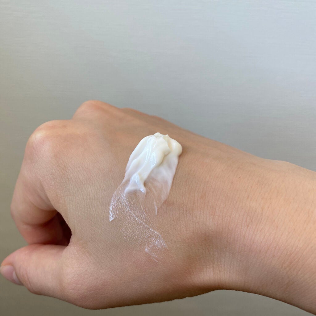 ×飽き性 on LIPS 「えみりちゃんが絶賛してた乾燥しないクリーム👩🏻❤️🔥高かった..」(3枚目)