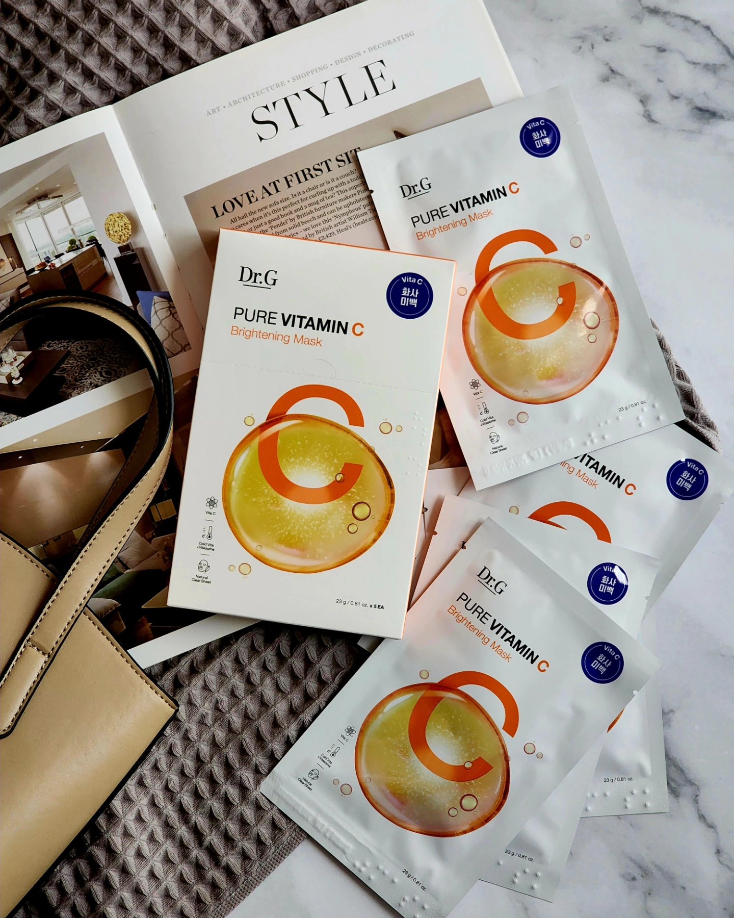 Dr.G様より｢ピュアビタミンCブライトニングマスク5枚入り｣をプレゼント頂きました🤭🎶⁡
⁡⁡⁡
💡⁡このマスクのポイント💡⁡
⁡🌿低温リポソーム工法＆コールドビタコンプレックスで純粋ビタミンを急速チャージ✨⁡
⁡🌿敏感肌でも