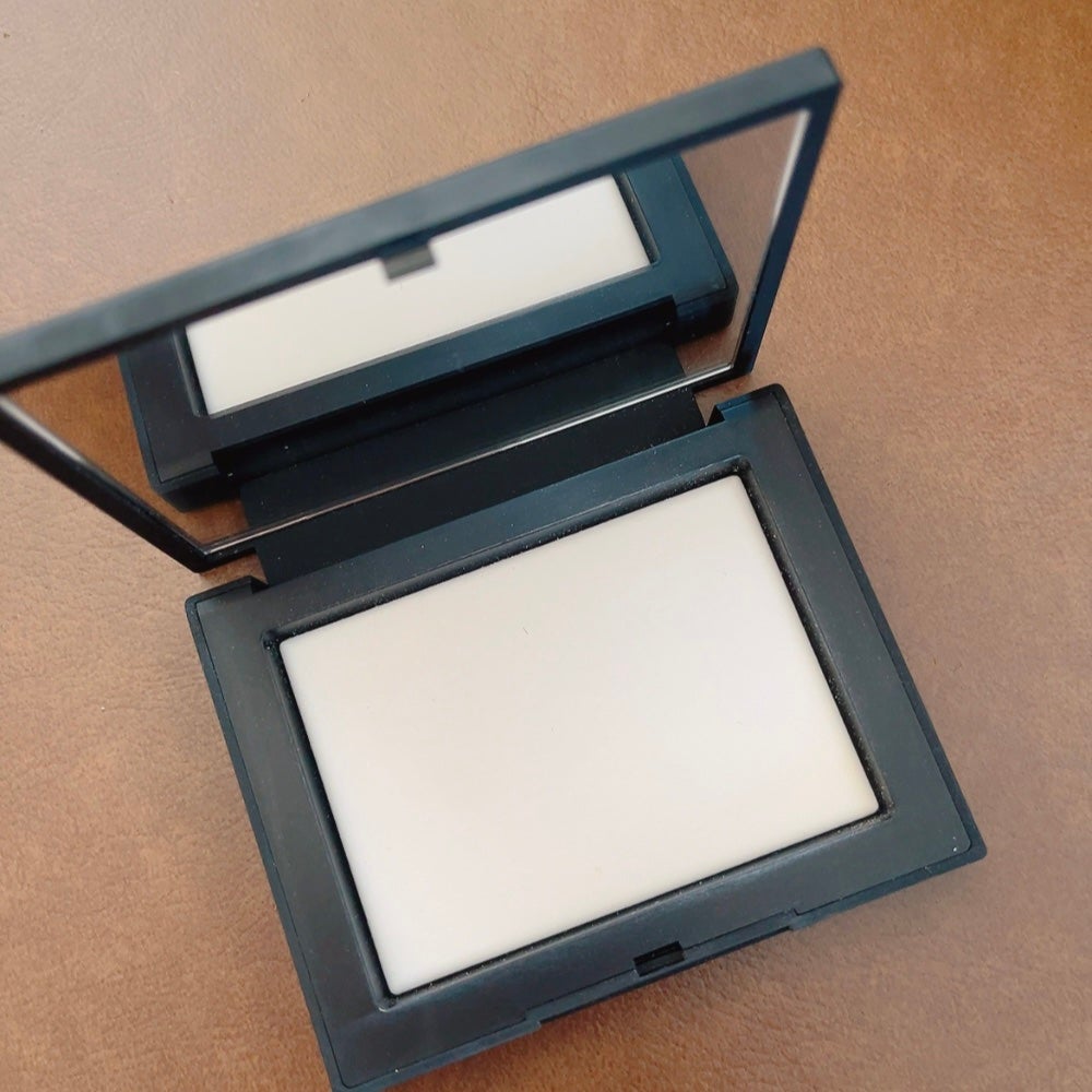 ライトリフレクティングセッティングパウダー プレスト N/NARS/プレストパウダーを使ったクチコミ(3枚目)