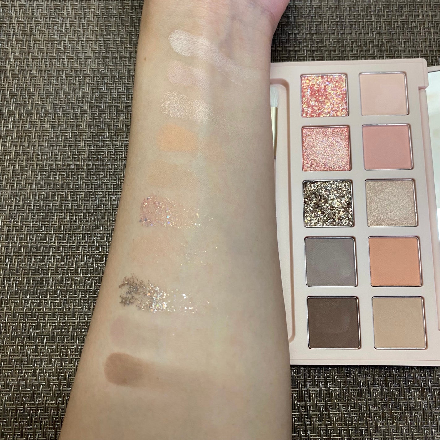 アイモーメント10色パレット 8g/THE FACE SHOP/アイシャドウパレットを使ったクチコミ(4枚目)