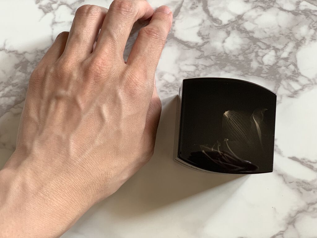 ハイドレイティング カラークリーム/B.A/リキッドファンデーションを使ったクチコミ（3枚目）