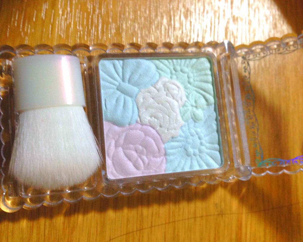 グロウフルールハイライター/キャンメイク/パウダーハイライトを使ったクチコミ（2枚目）