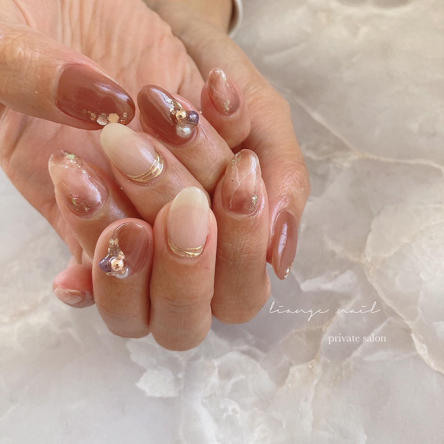 #リアンジェネイル,#柏ネイル,#ネイル,#ニュアンスネイル,#大人ニュアンスネイル,#秋ネイル,#冬ネイル,#ミラーネイル,#天然石ネイル,#ビジューネイルのネイルデザイン