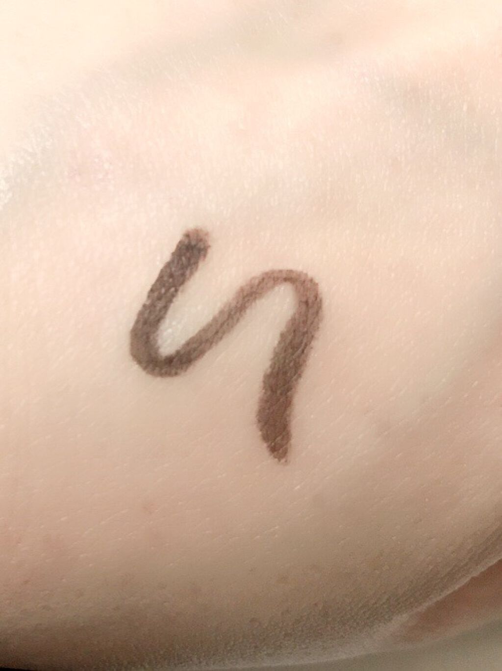 「密着アイライナー」クリームペンシル/デジャヴュ/ペンシルアイライナーを使ったクチコミ(3枚目)